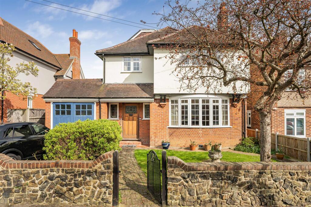 Main image of property: Gordon Road, North Chingford