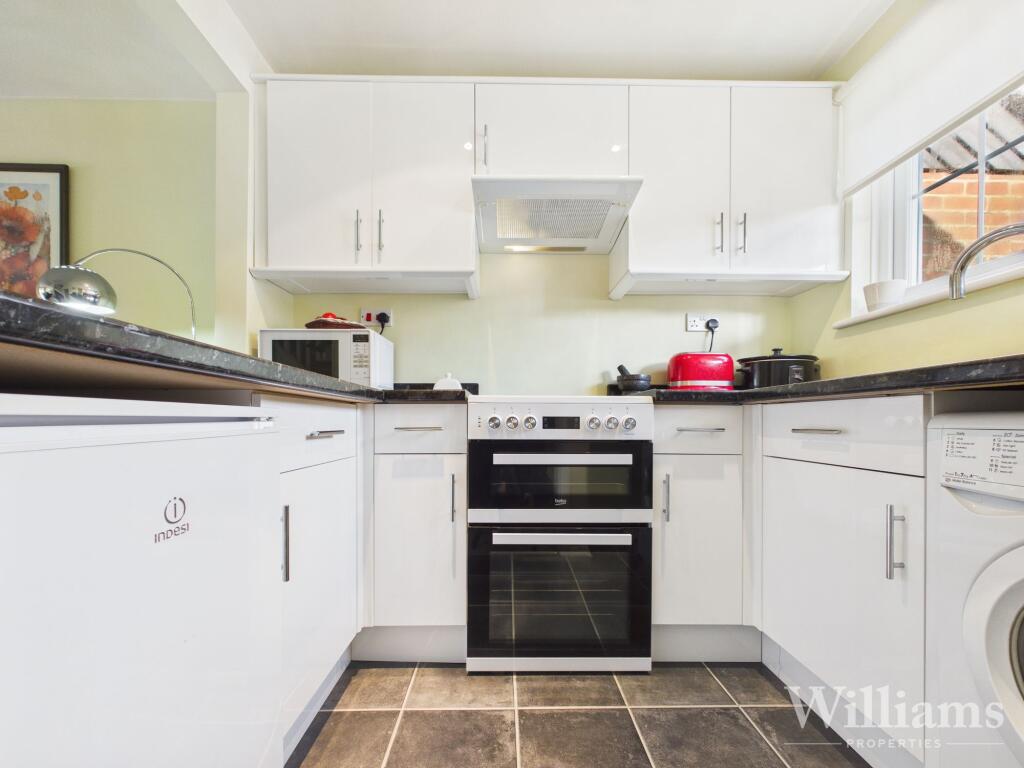 Lincoln Place, Thame, OX9 photo 4