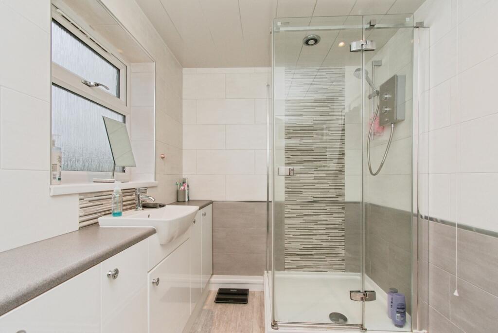 Humber Close, Airedale, Castleford, West Yorkshire, WF10 photo 4