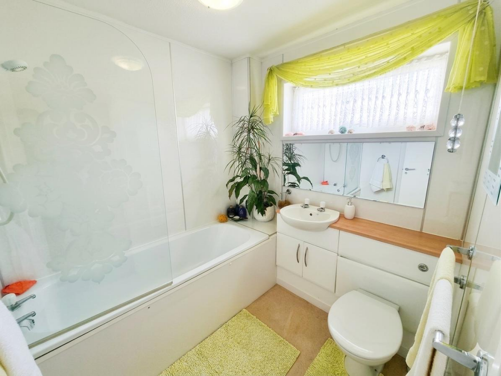 House in Gosport, Hampshire - View 5