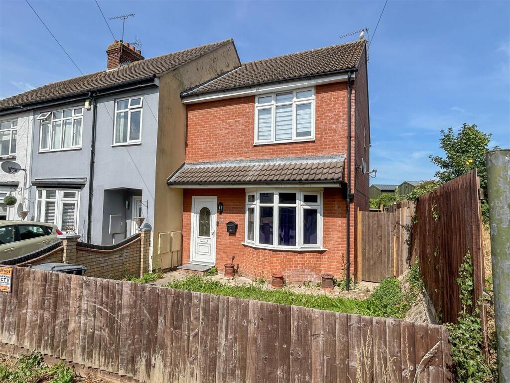 Main image of property: Cotswold Road, Clacton-On-Sea