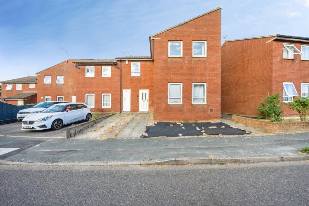 Main image of property: Welland Road, Aylesbury