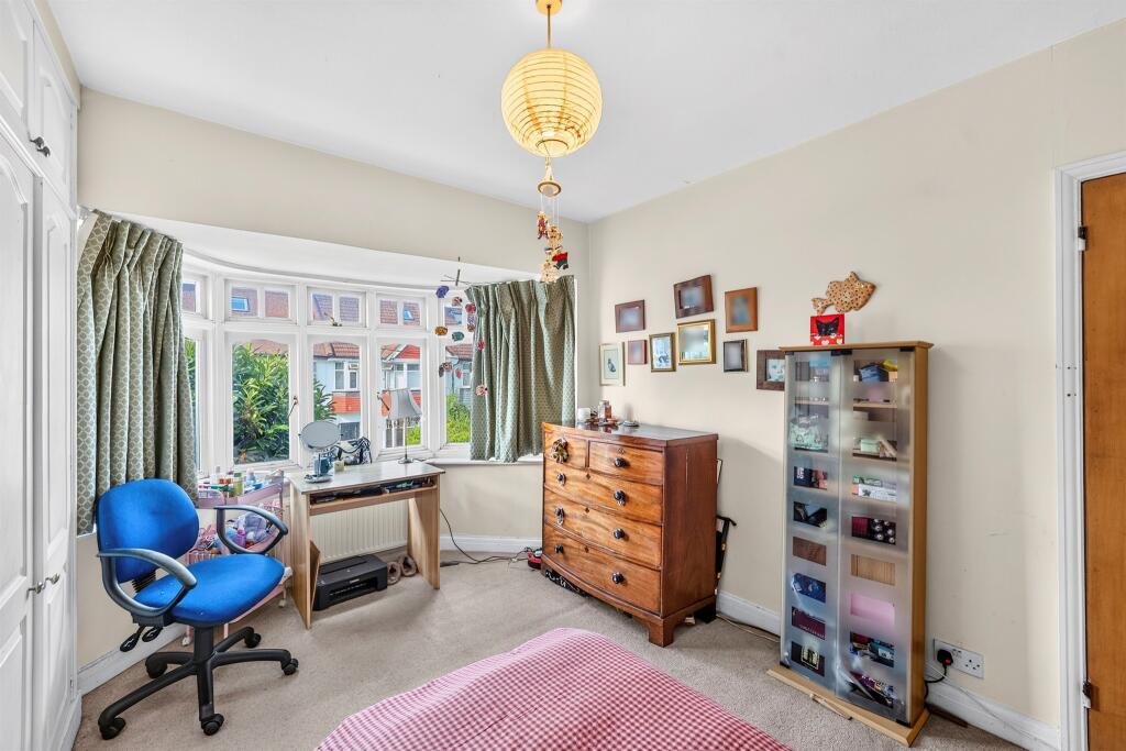 House in London, Wimbledon Park - More