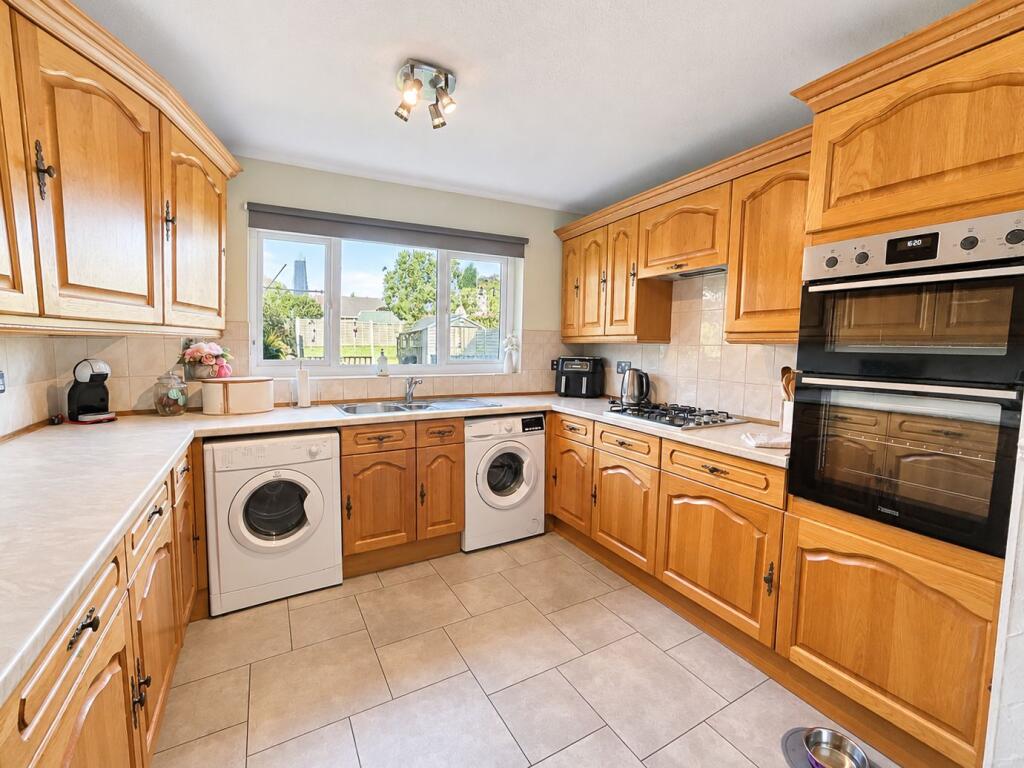 Highfield Close, Westcliff-on-Sea photo 4