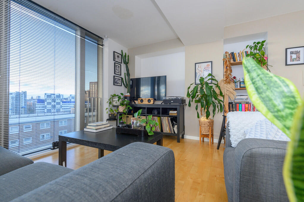 Main image of property: Saxton, The Avenue, LS9