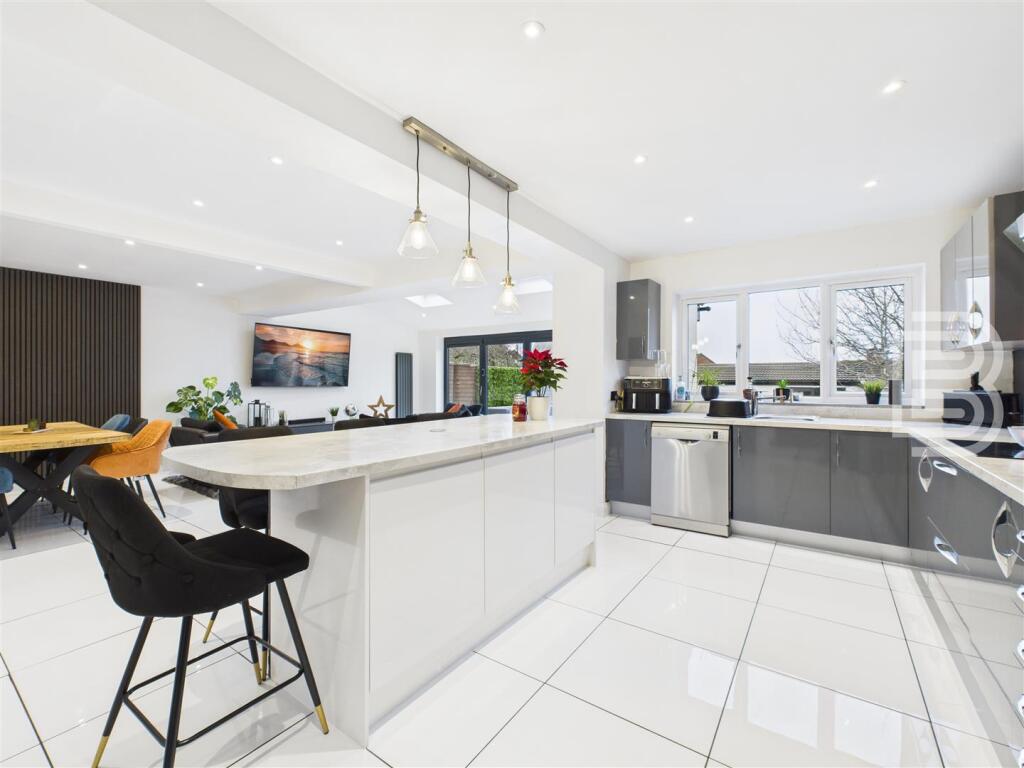 House in Rugby, Hillmorton - View 6