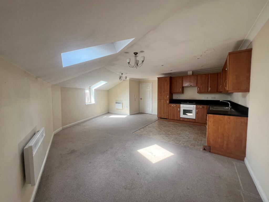 Apartment in North Tyneside, North East - View 2