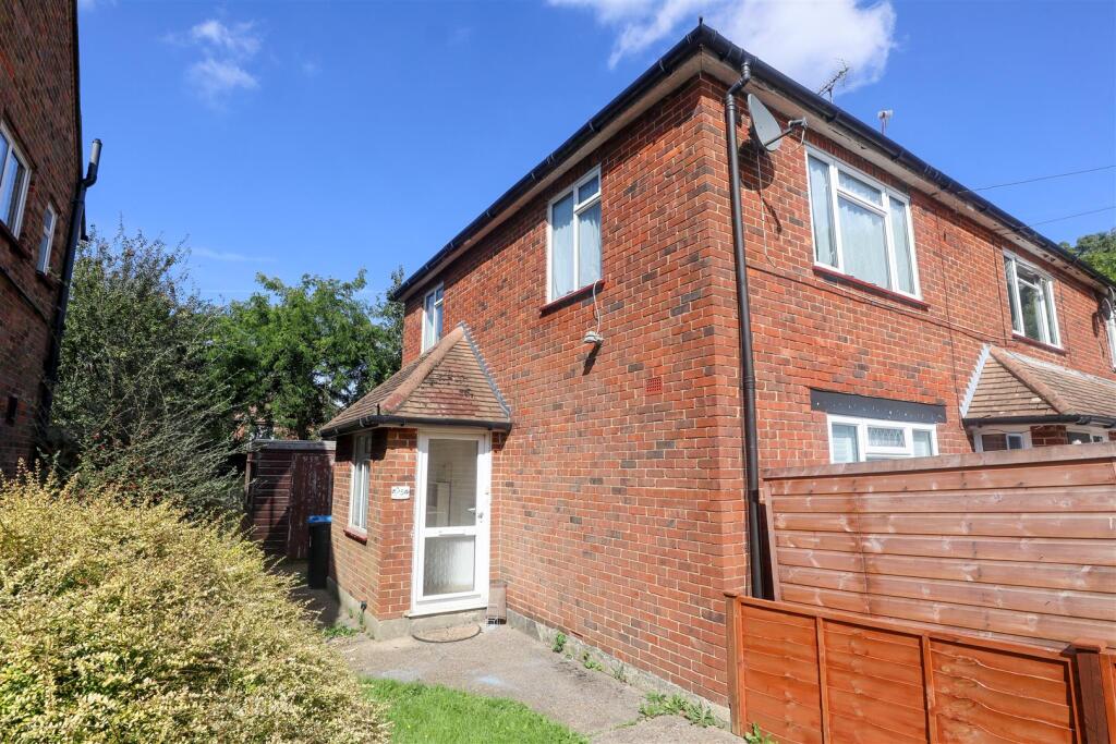 Main image of property: Warlingham