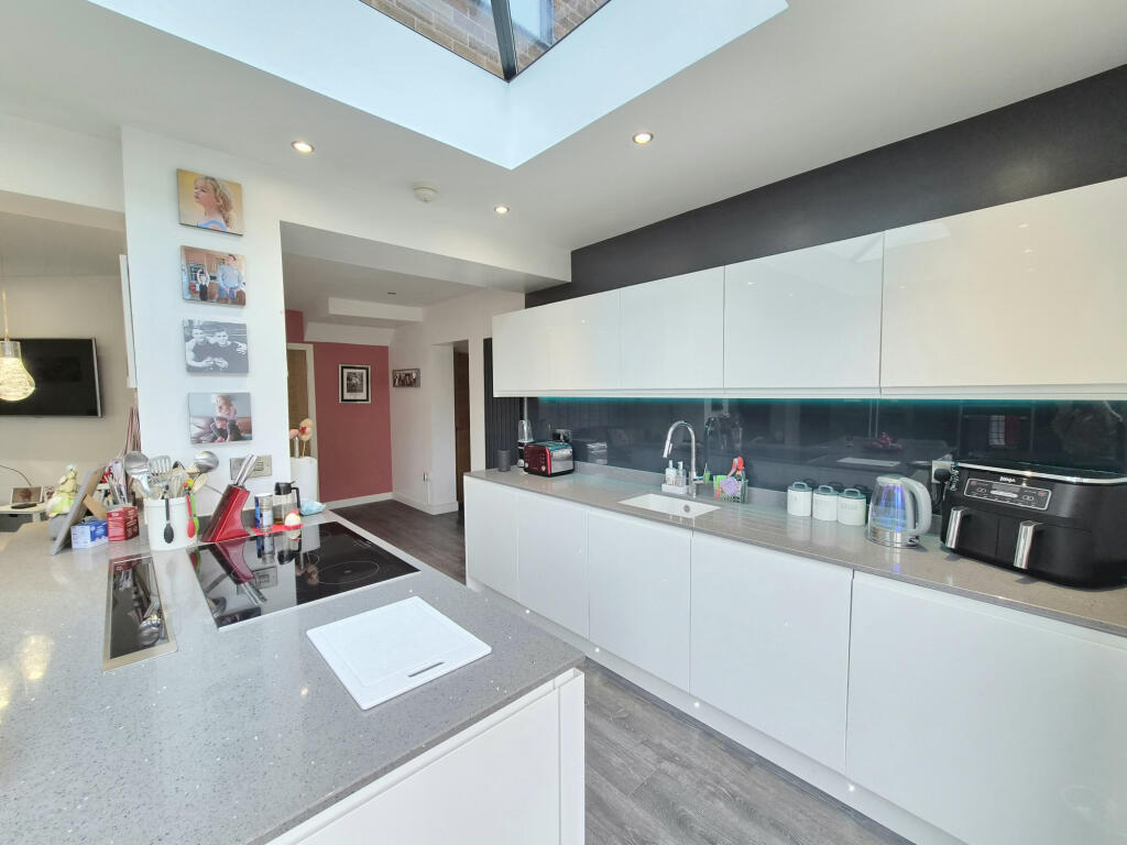 House in Poulton-le-Fylde, Hambleton - More