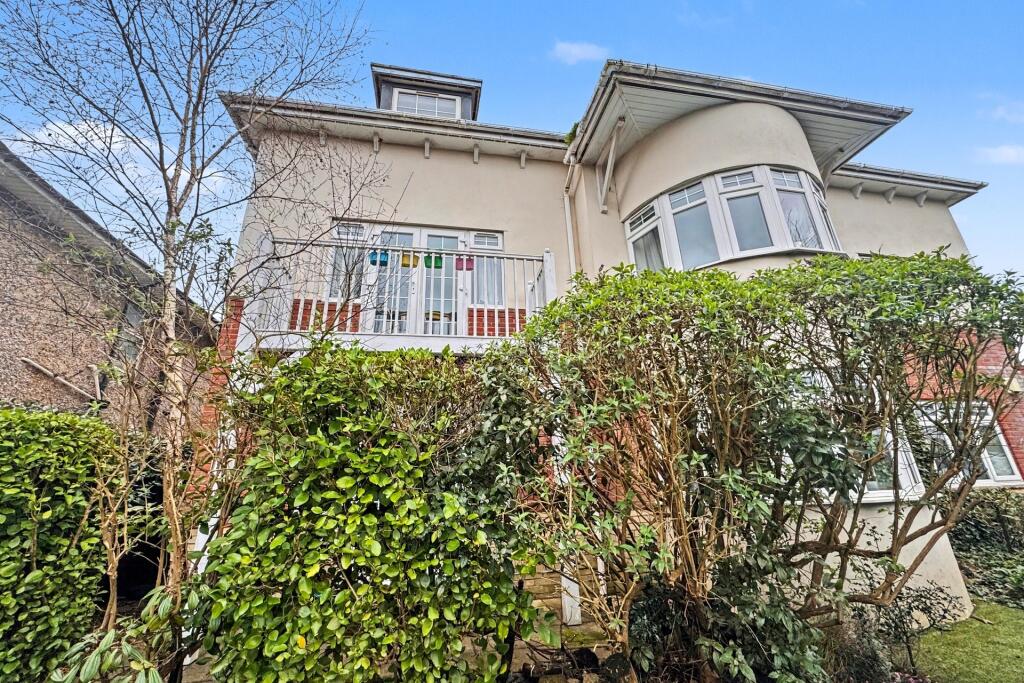 Main image of property: Queens Park