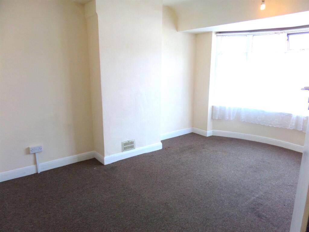 House in Southall - View 5