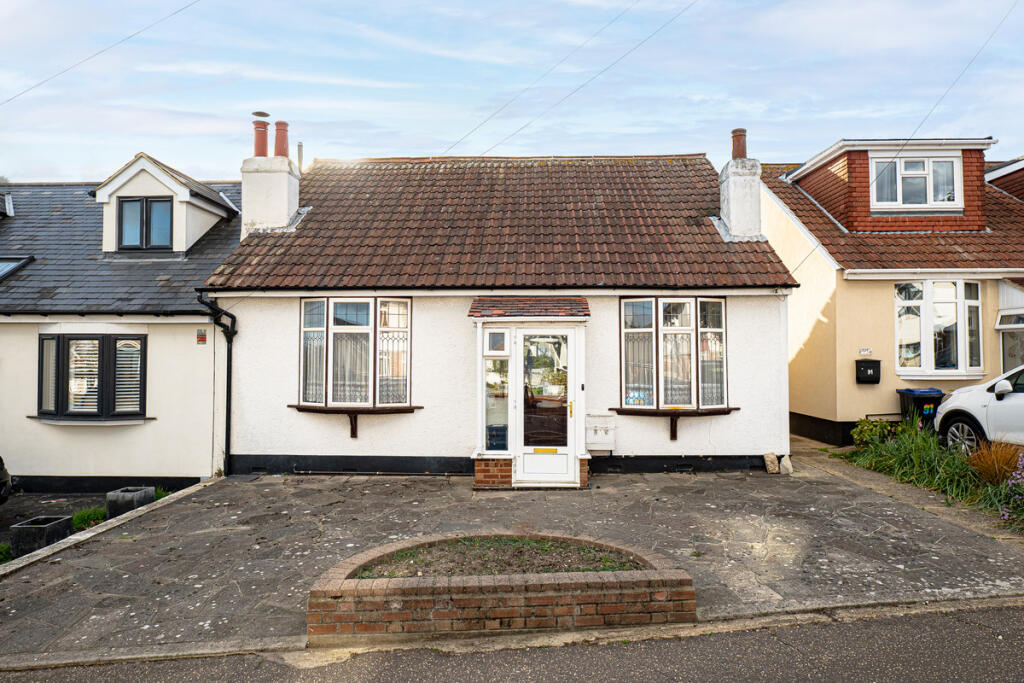 2-bed house on Herschell Road, Leigh-on-sea, SS9, £450,000