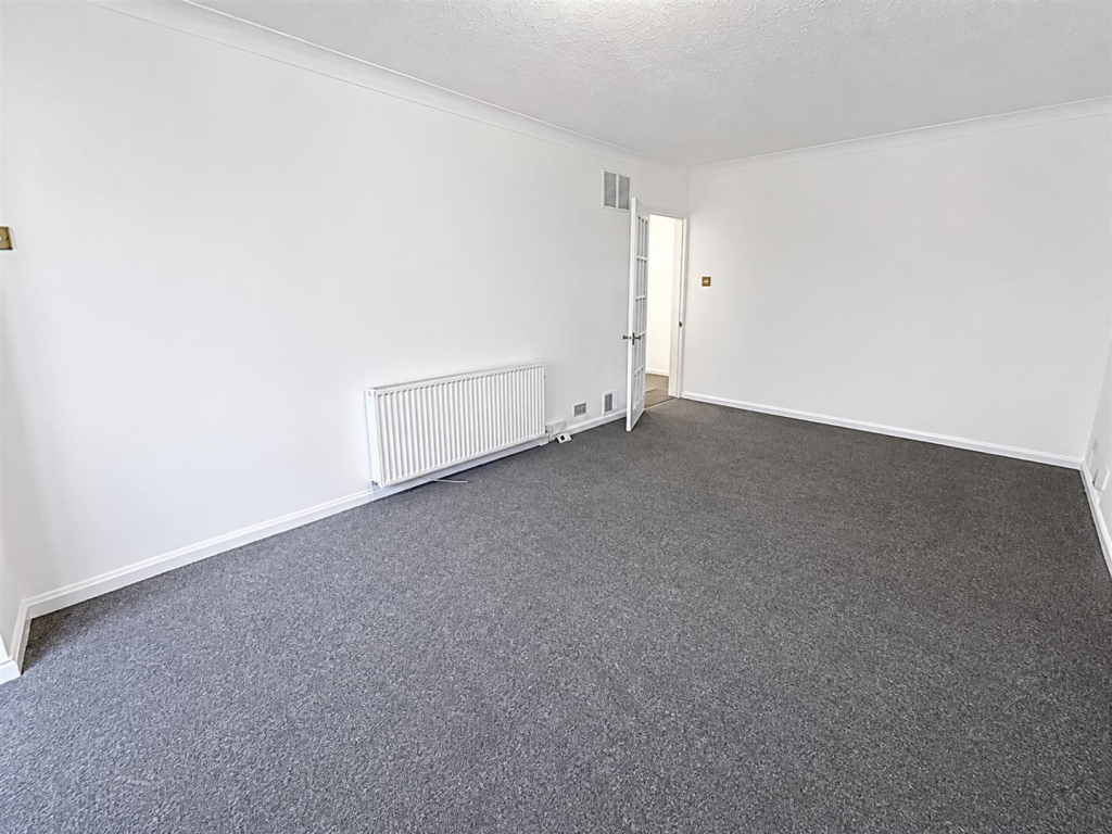Apartment in Trafford, Ashton upon Mersey - View 5
