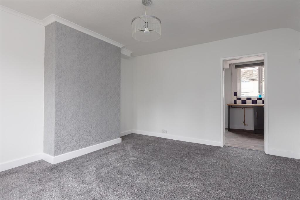 House in Lancaster - View 5