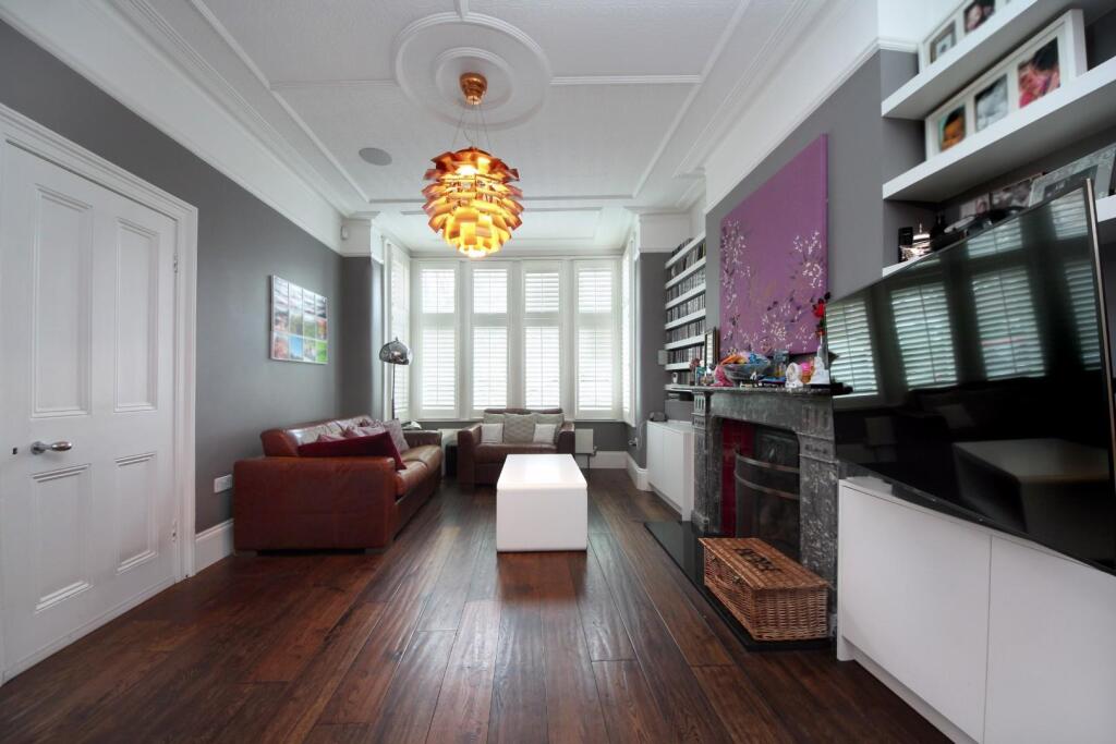 House in London - View 3