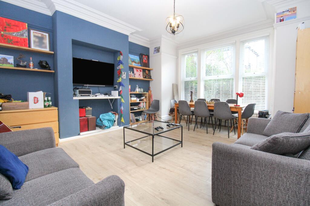 Main image of property: BILLS INCLUDED - Wood Lane, Headingley, Leeds, LS6