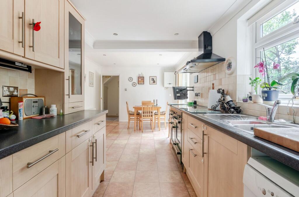 House in Southampton - View 4