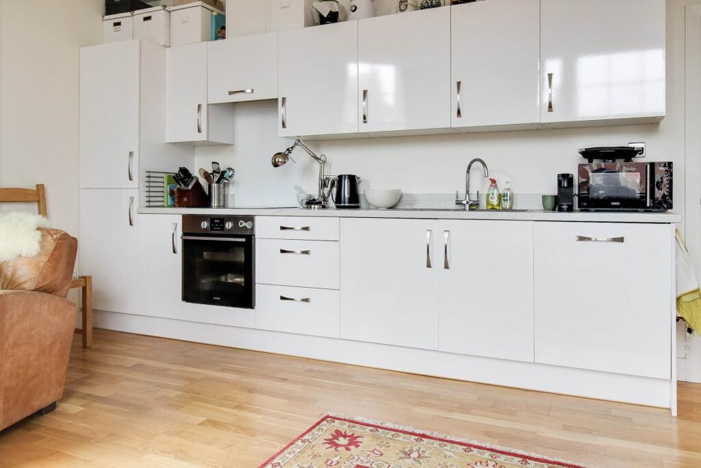 Apartment in Lewes, Cliffe - View 5