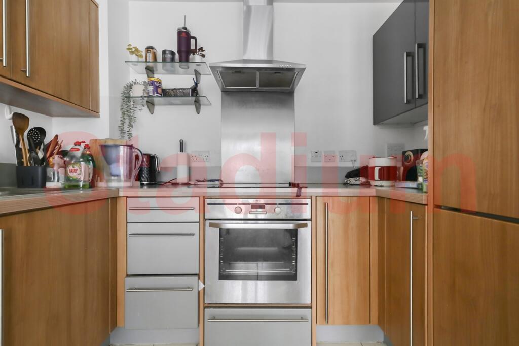 Apartment in London - View 5