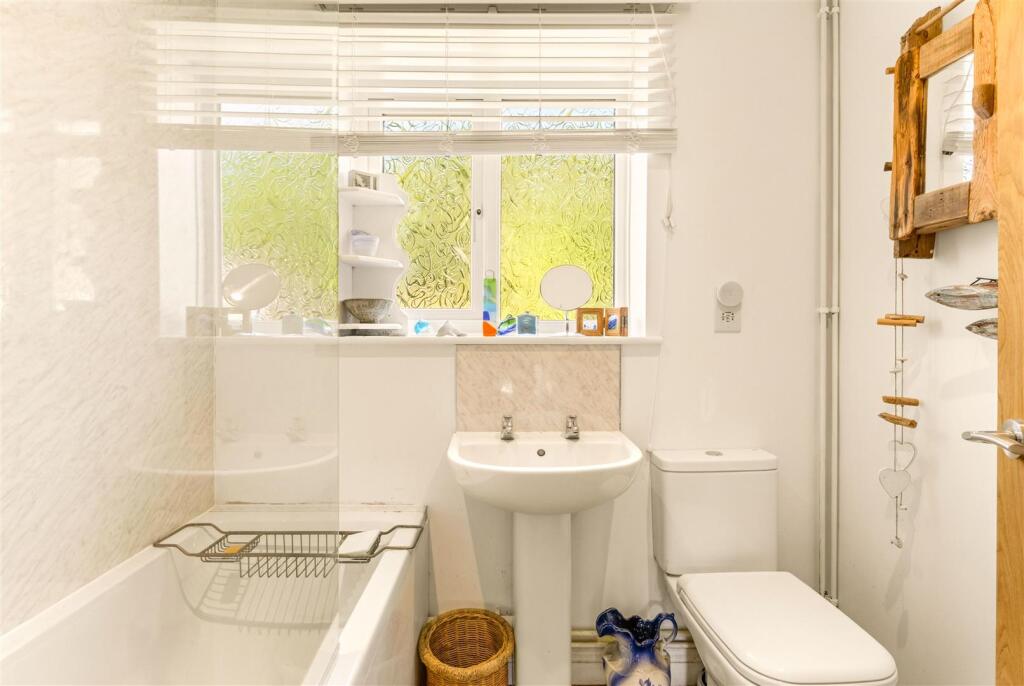 House in Symondsbury, Dorset - View 5