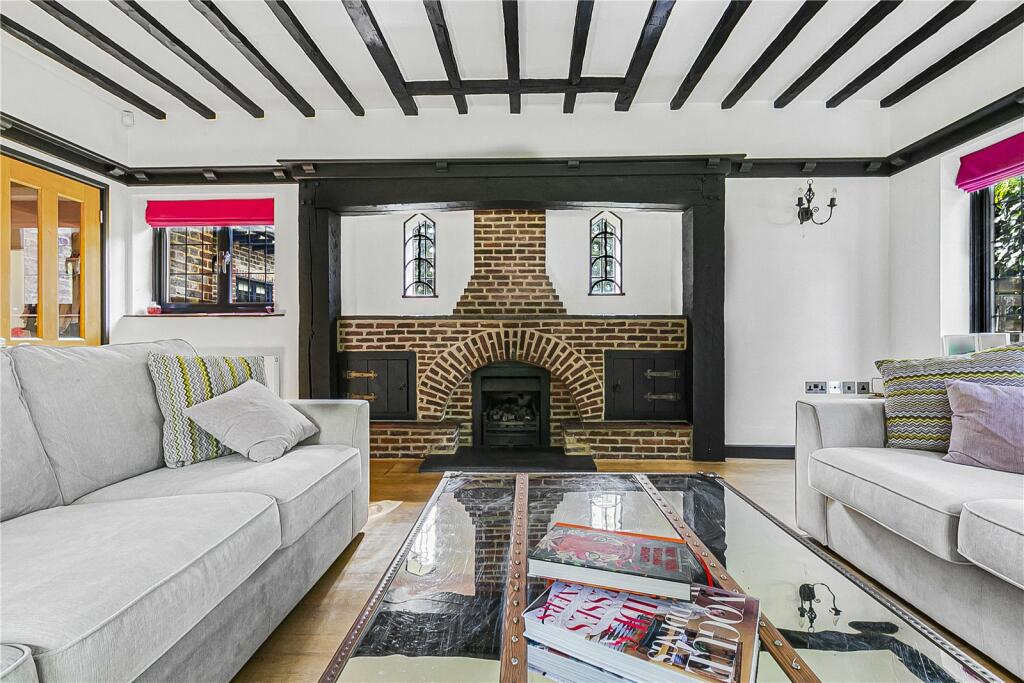 Additional image 8 of Kentish Lane, Brookmans Park, Hertfordshire, AL9