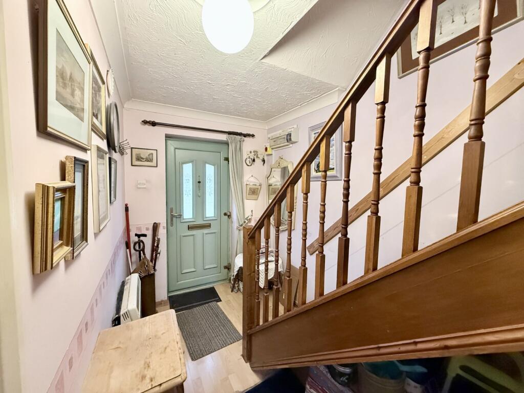 25 Wellington Crescent, Sculthorpe, Fakenham, Norfolk NR21 7PU photo 4