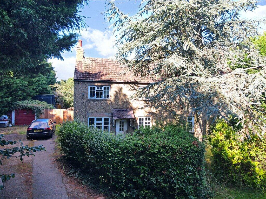 3-bed detached on Tattenhoe Lane, Bletchley, Milton Keynes, £400,000