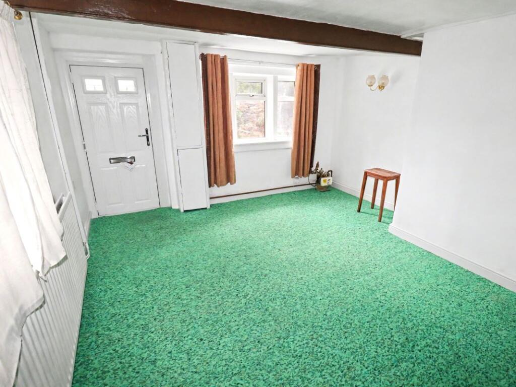 House in Halifax - View 2