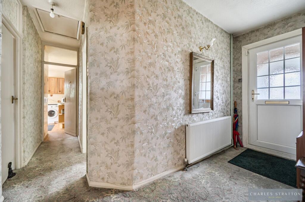House in London, Gallows Corner, Gidea Park - View 5
