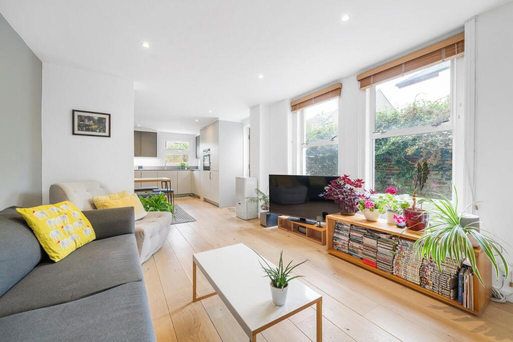 Apartment in London - View 4