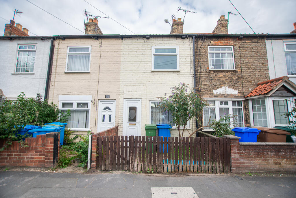 Main image of property: 18 First Lane, Hessle, East Riding Of Yorkshire