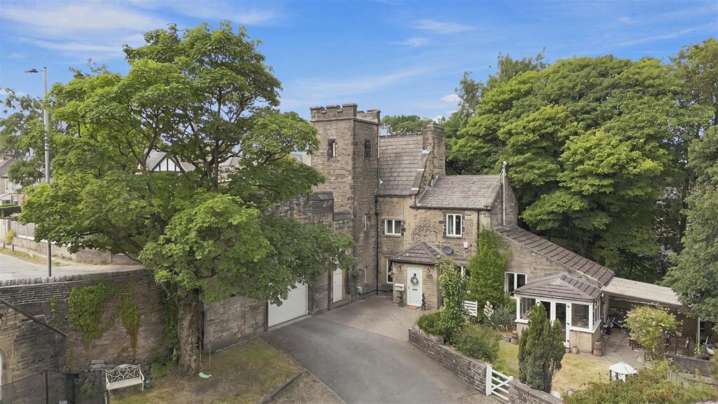 Main image of property: Harrowins Lodge, Brighouse Road, Queensbury, Bradford, BD13 1QE