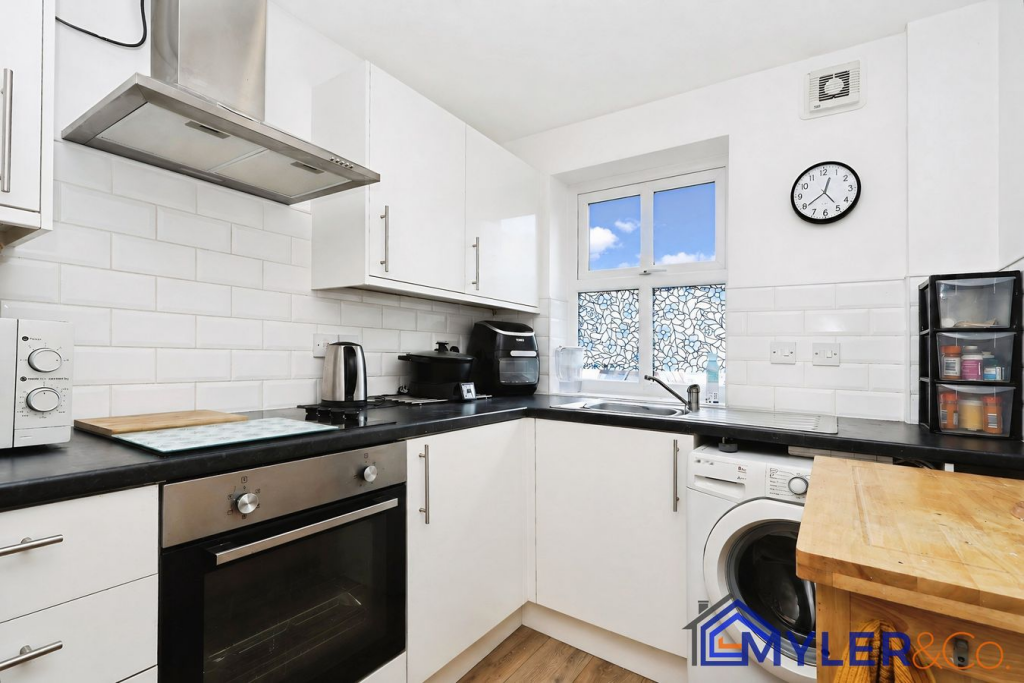 Apartment in Widnes, Halton - View 5