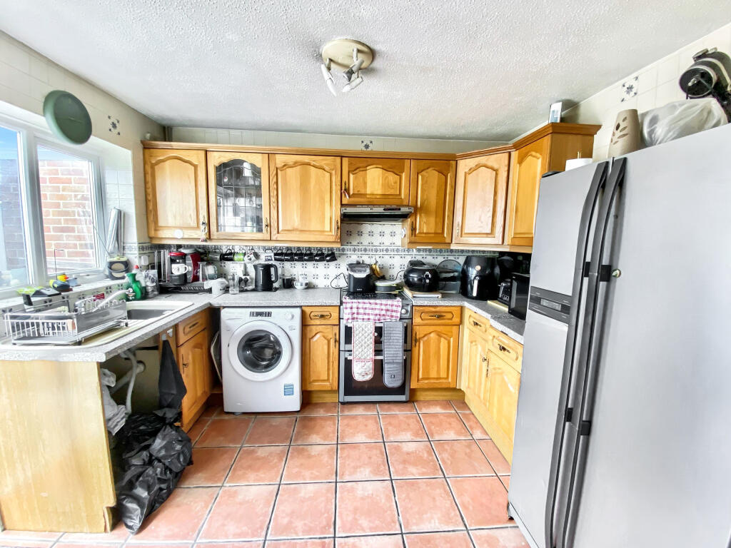 House in Verwood, Dorset - View 3