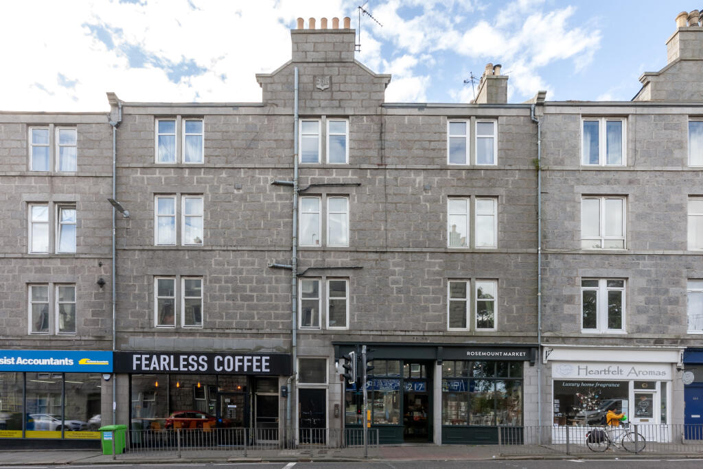 Main image of property: 215 (Flat 7) Rosemount Place, Rosemount, Aberdeen, AB25