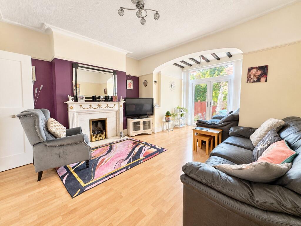 House in Wirral, Liverpool City Region - View 5