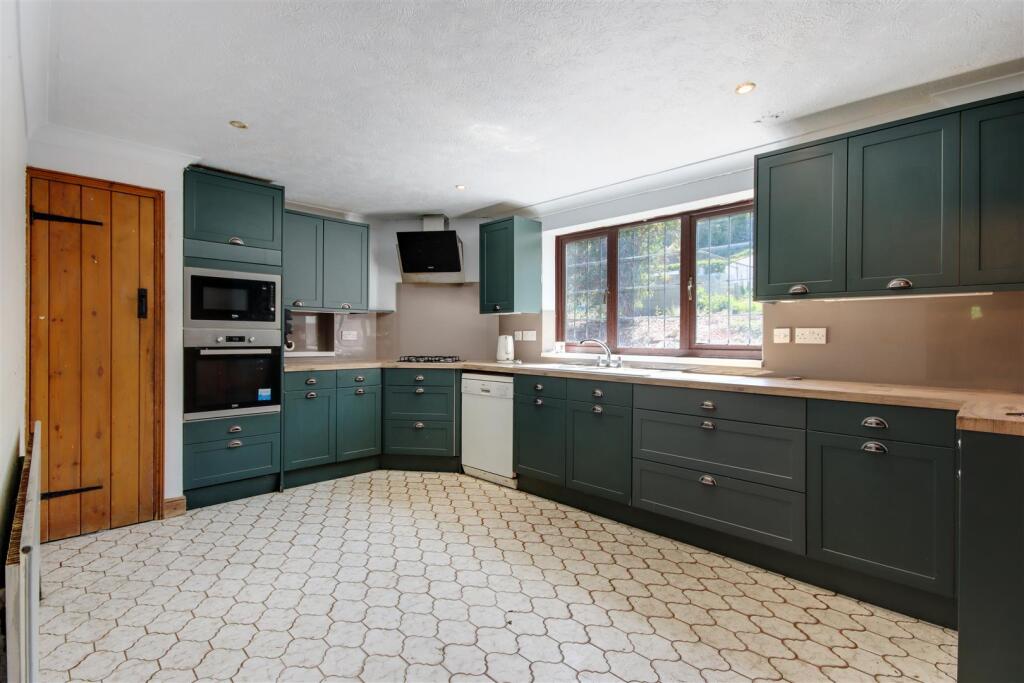 House in Tonbridge - More