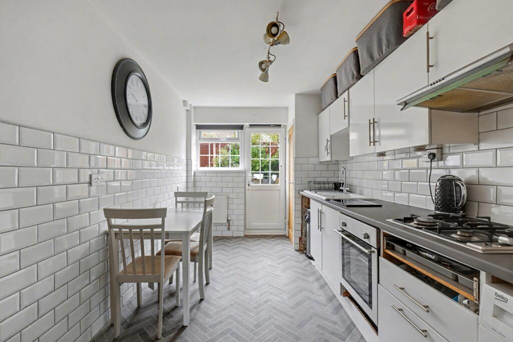 Main image of property: Woollett Road, Sittingbourne, Kent, ME10 1PZ