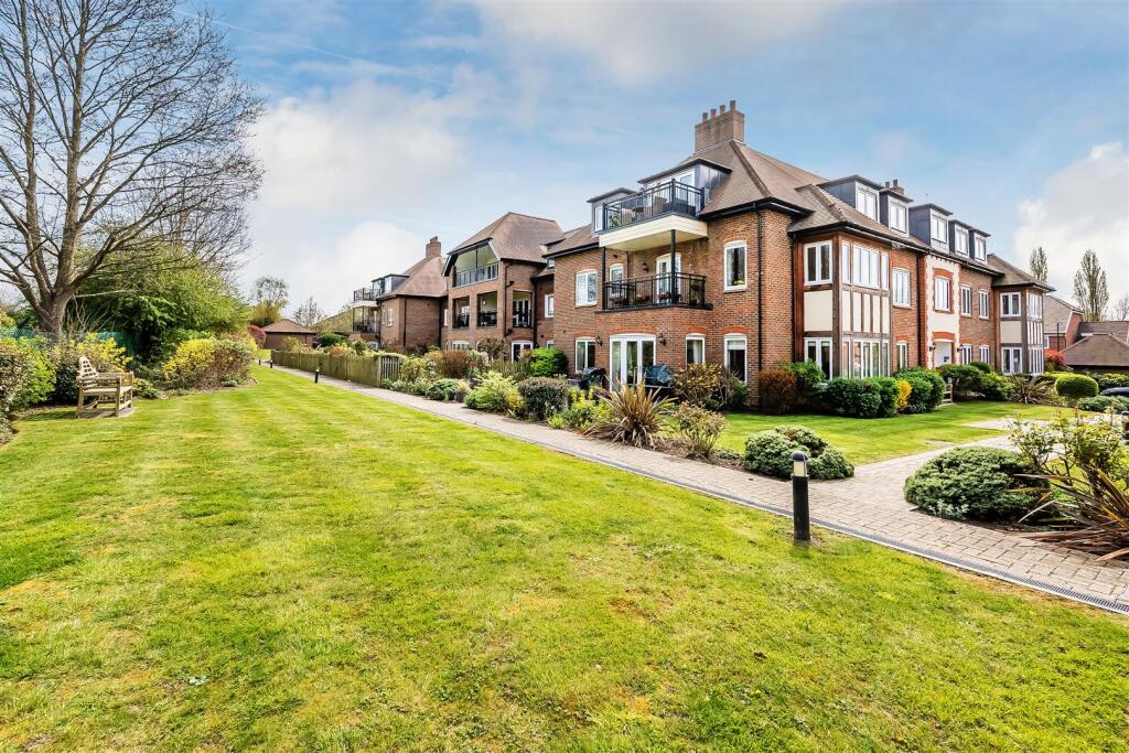 Main image of property: HARTFIELD ROAD, LEATHERHEAD, KT22