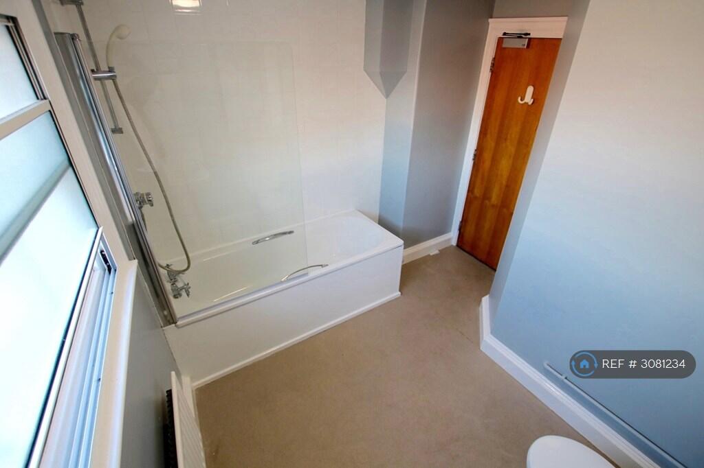 Apartment in Shrewsbury - More
