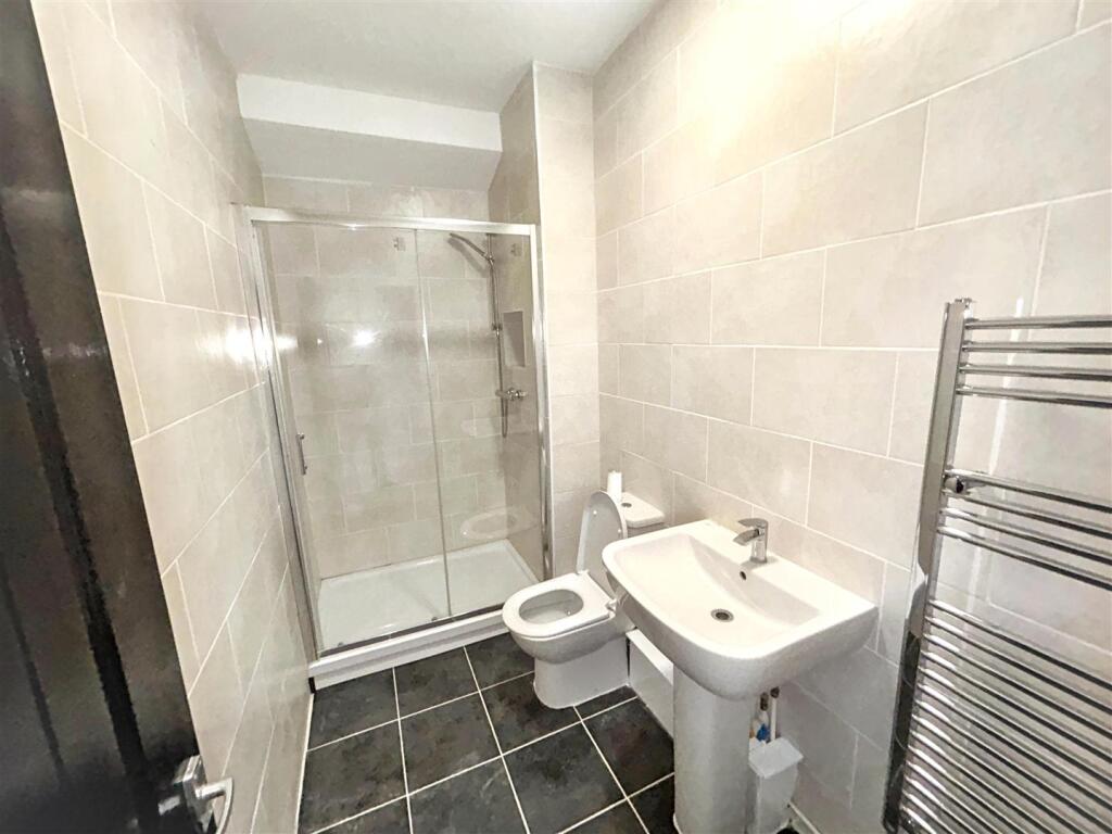 House in Nottingham, The Meadows - View 5