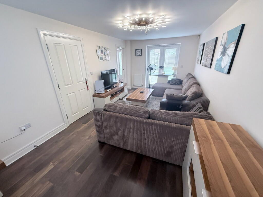 House in Sandwell, Bloomfield - More