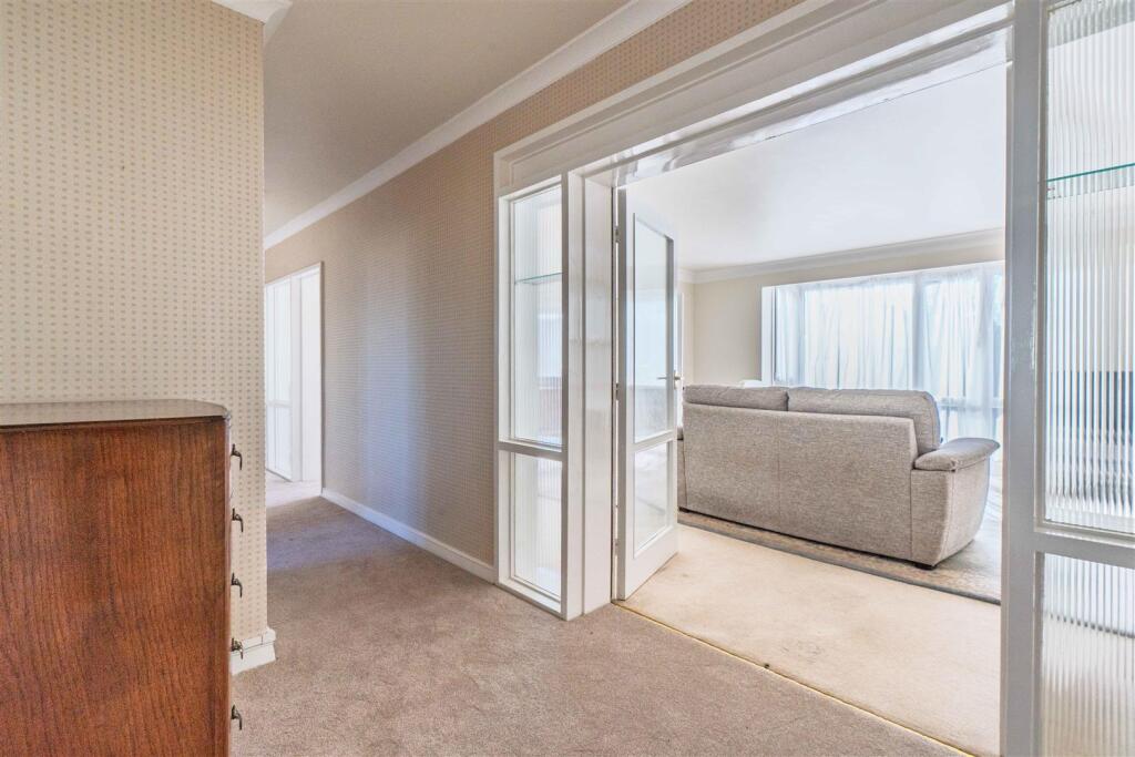 Apartment in Newcastle upon Tyne, Tyne and Wear - View 3