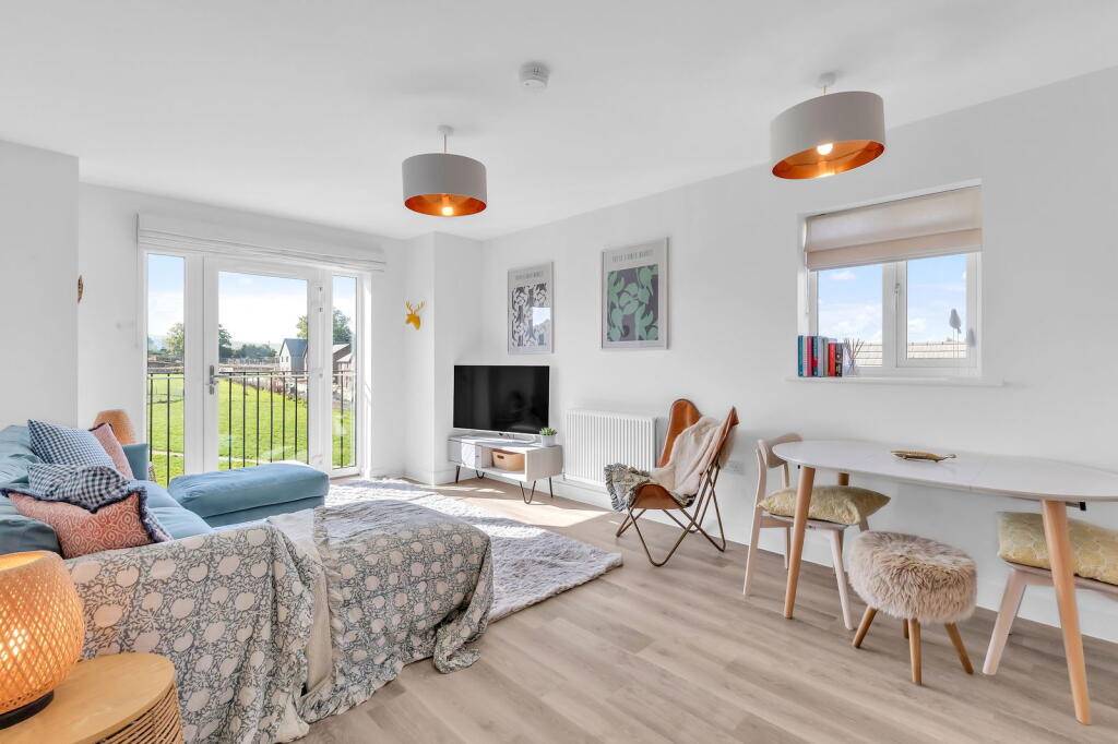 Barton Way , Hassocks, West Sussex, BN6 8FR photo 2