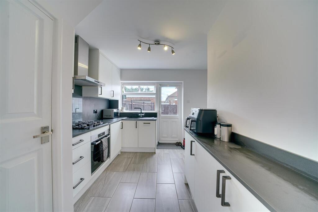 House in Enfield - View 5