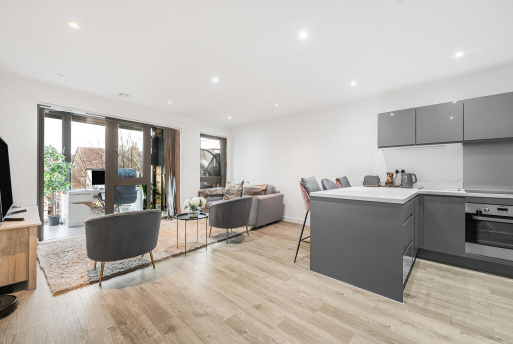 Main image of property: Mitcham Road, Croydon, CR0