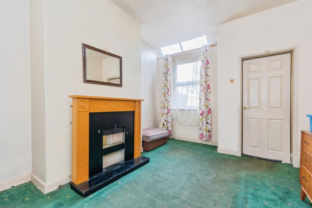 House in Manchester, Old Trafford - View 2