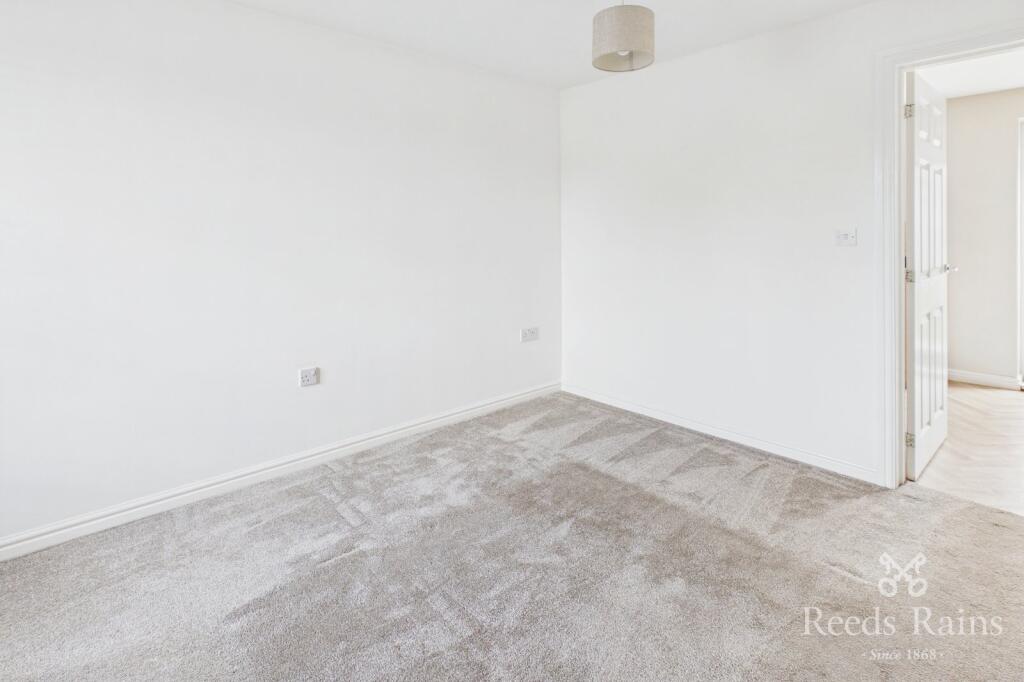 House in Wakefield - View 5