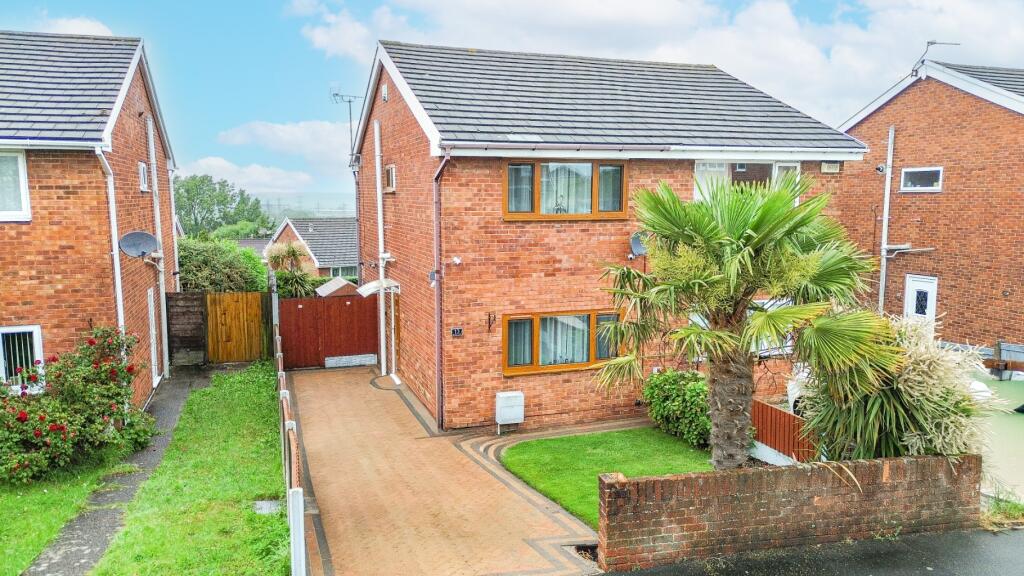 Main image of property: Afon View, Connah's Quay, Deeside, Flintshire, CH5 4BW
