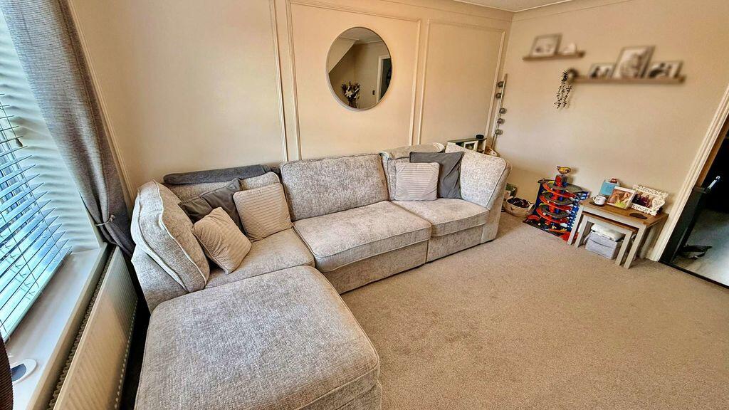 House in North Kesteven, Heighington - View 3